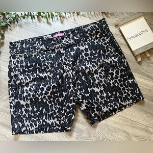 Isaac Mizrahi Distressed Leopard Print Structured Shorts in Black & Gray Size 12